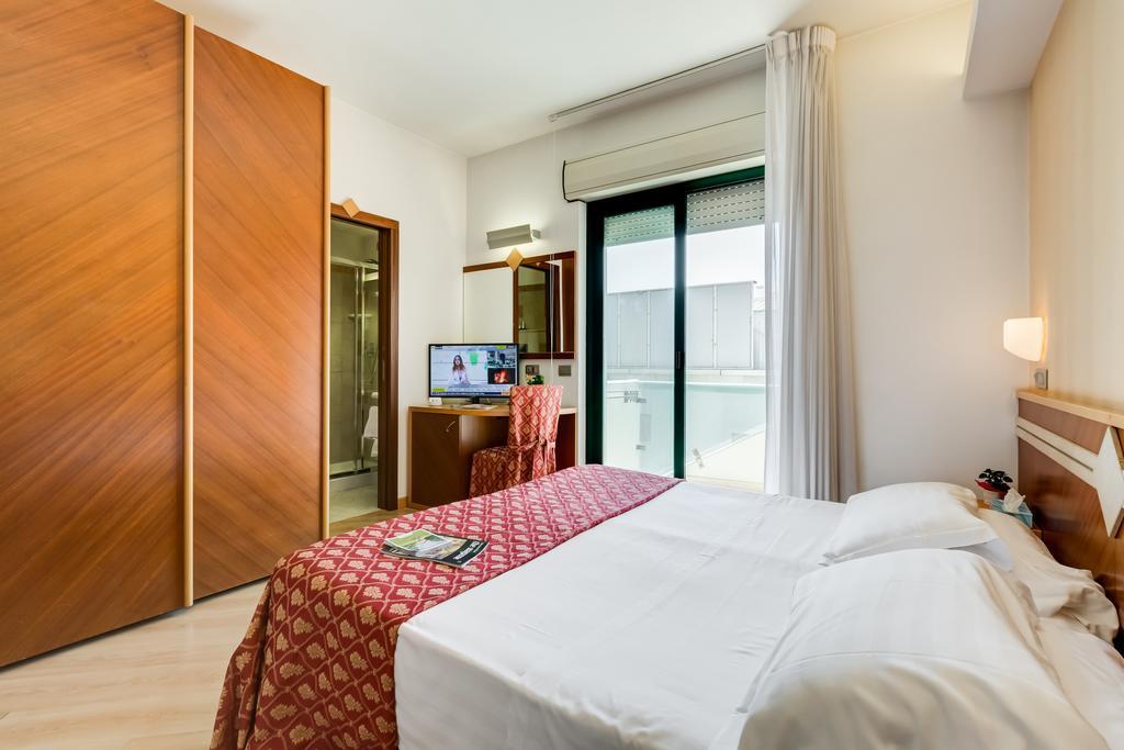 Hotel Europa Beach Village Giulianova Szoba fotó