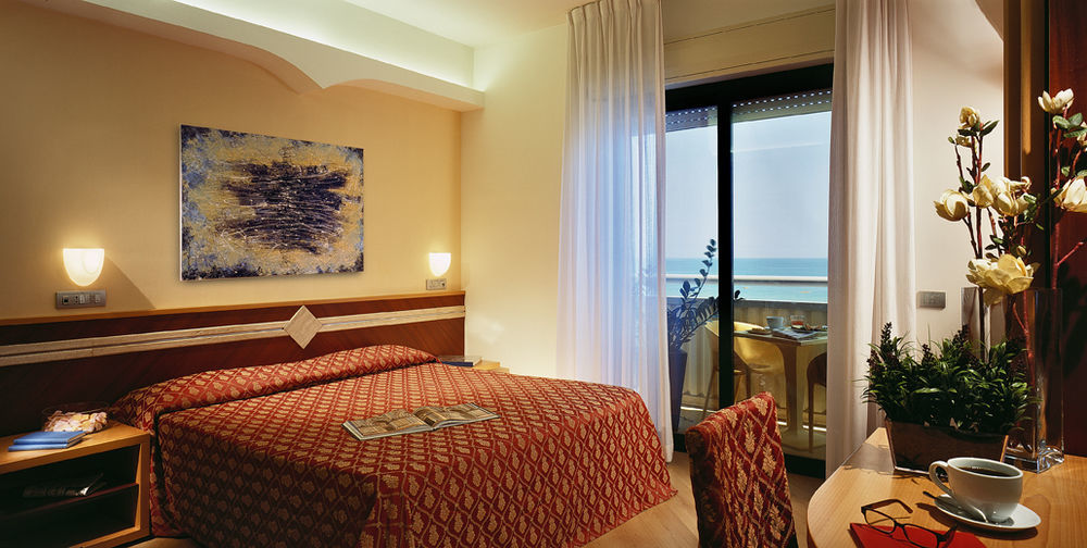 Hotel Europa Beach Village Giulianova Kültér fotó