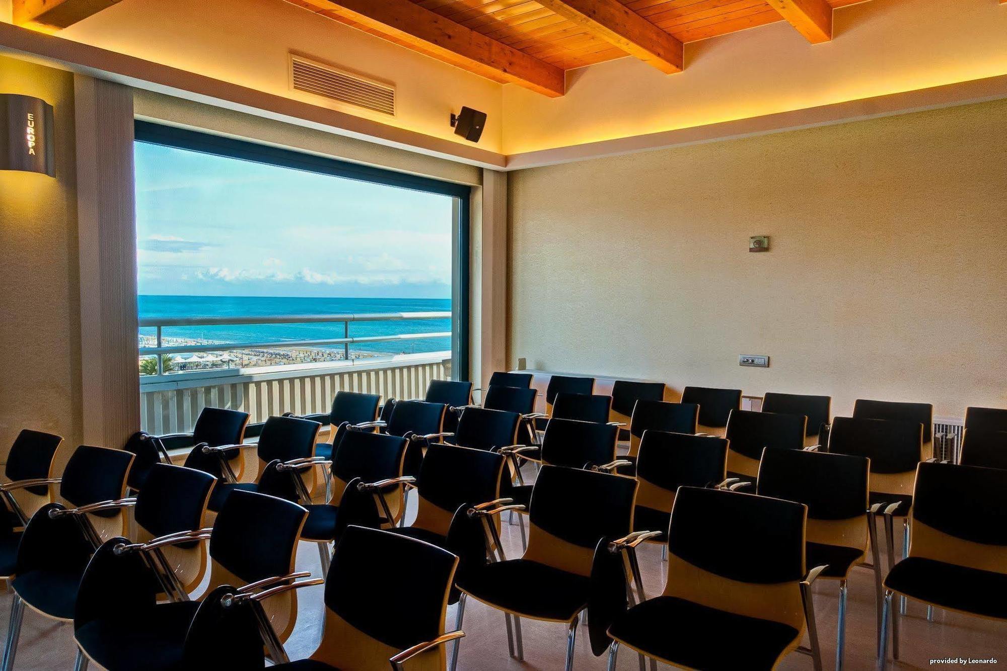 Hotel Europa Beach Village Giulianova Kültér fotó