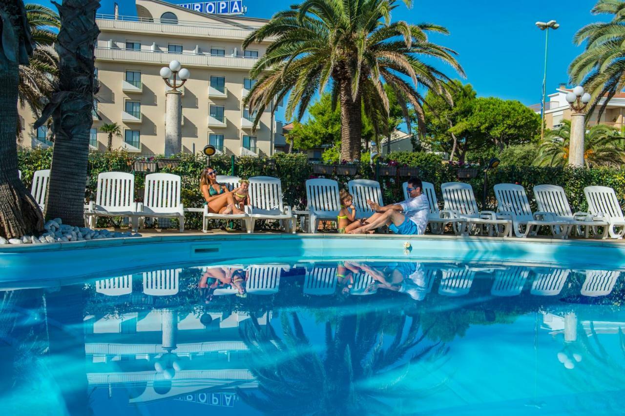 Hotel Europa Beach Village Giulianova Kültér fotó