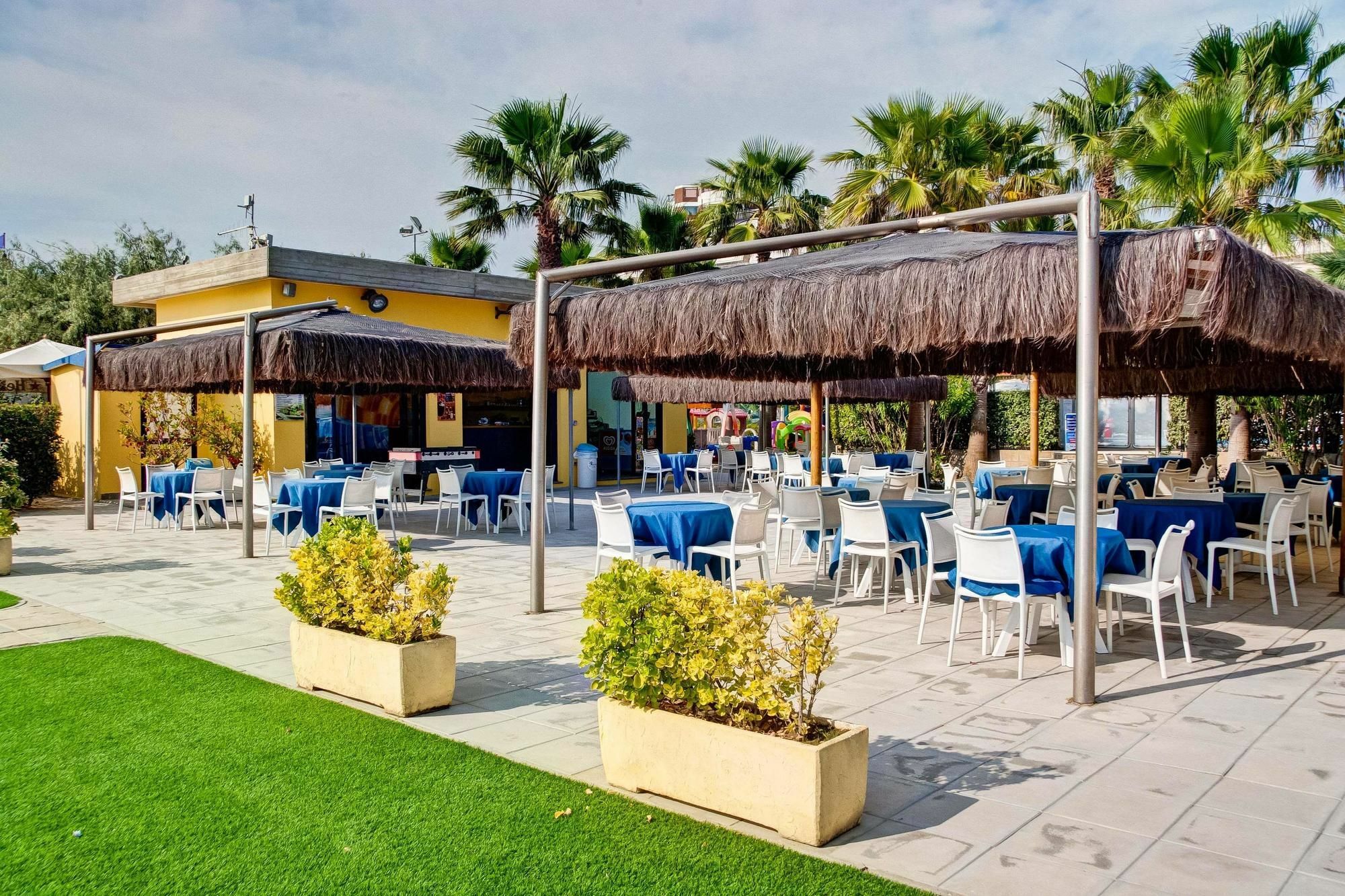 Hotel Europa Beach Village Giulianova Kültér fotó