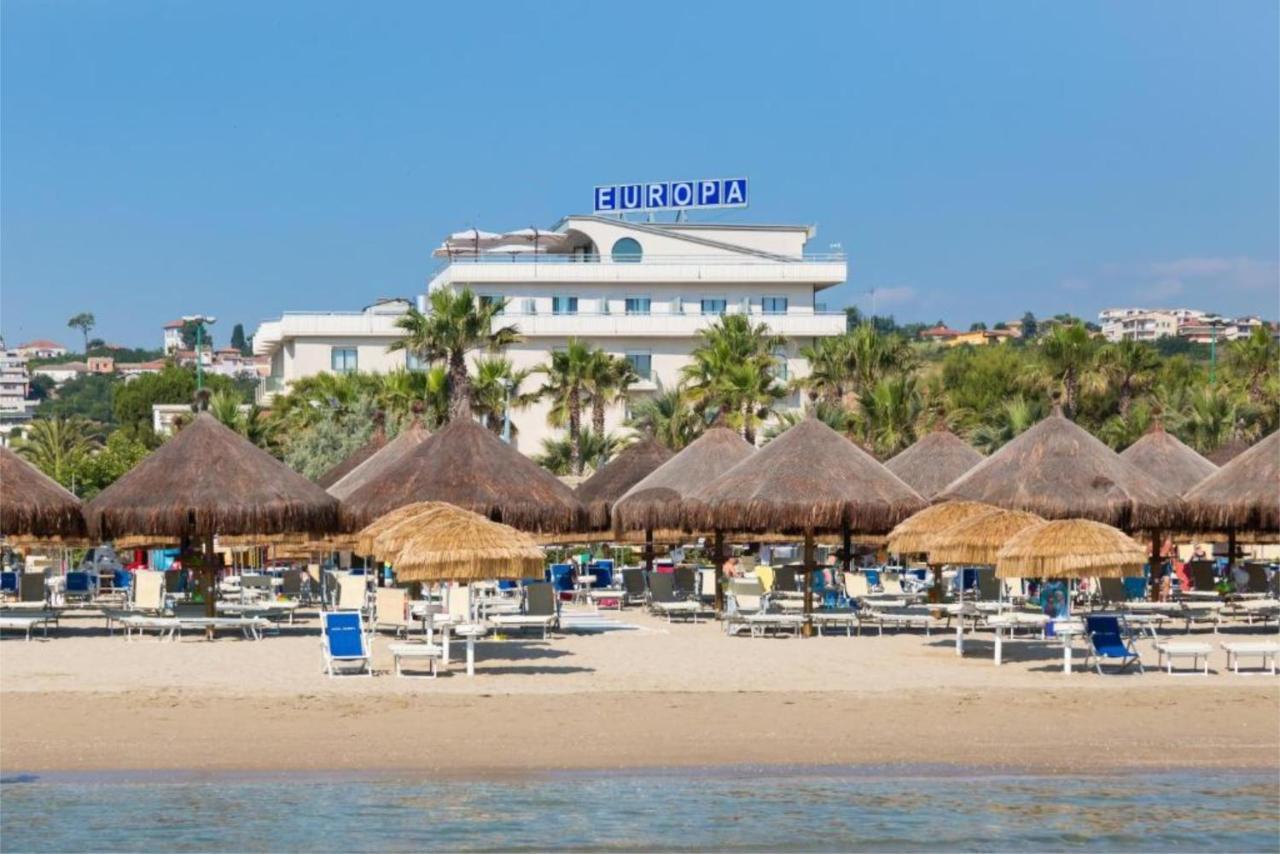 Hotel Europa Beach Village Giulianova Kültér fotó